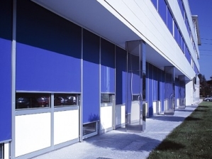 Vertikaler Sonnenschutz au�en